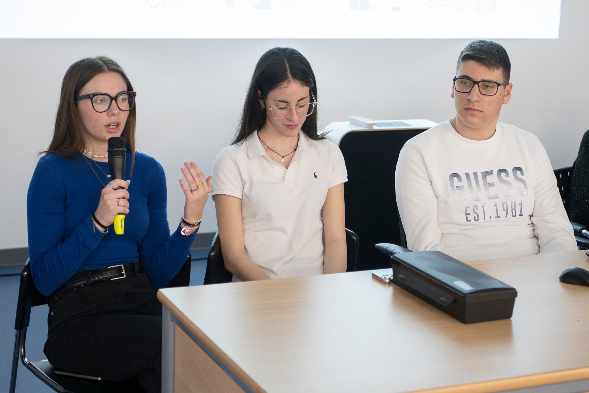 cammmina antimafia incontro liceo g bruno 2025 (9)