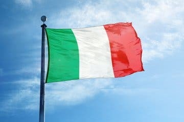 festa-del-tricolore-2018-cos-e-e-quando-si-festeggia-la-nascita-della-bandiera-italiana-975755021_2593_x_1731_360x240.